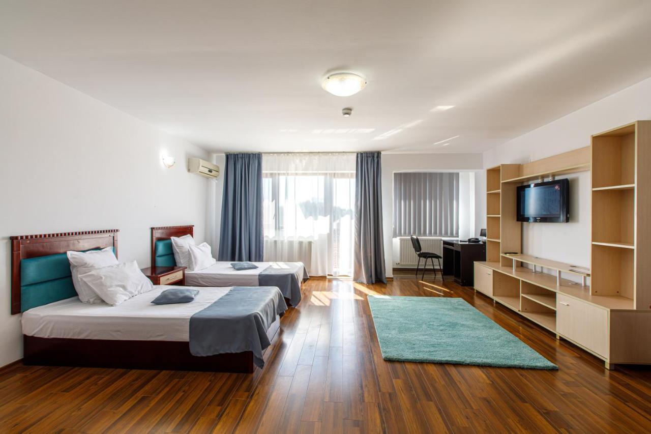 Lira Pacific Aparthotel Constanţa Extérieur photo
