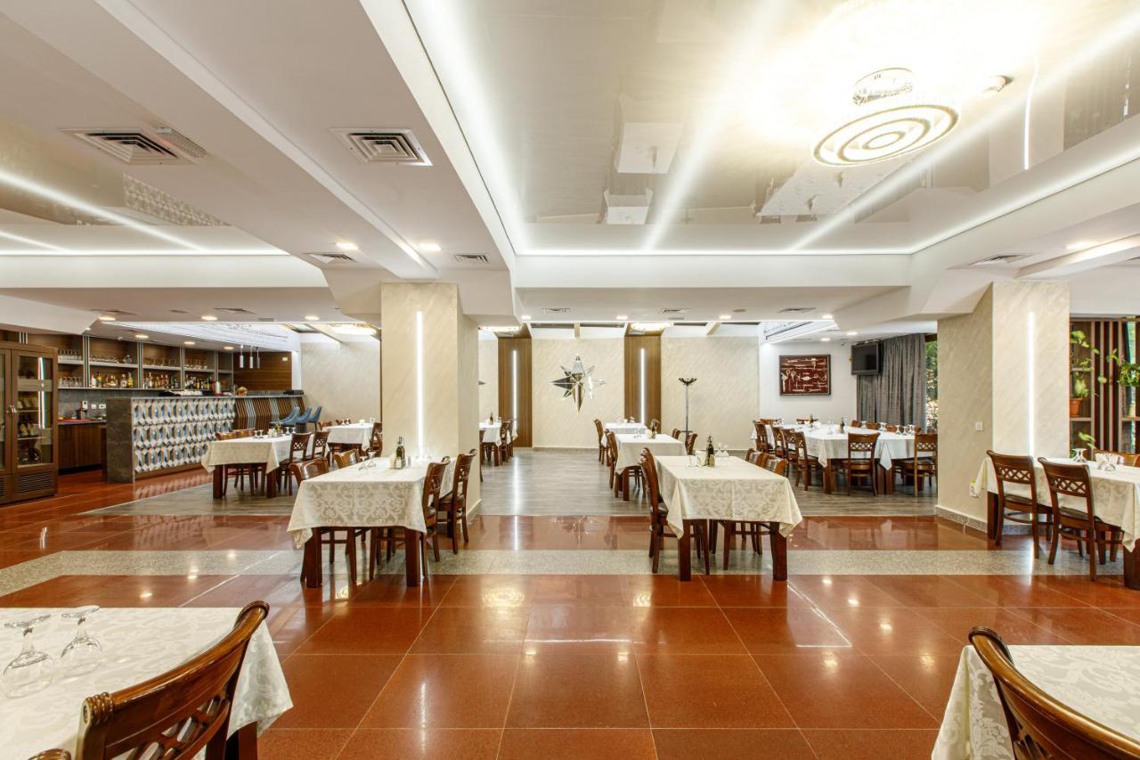 Lira Pacific Aparthotel Constanţa Extérieur photo