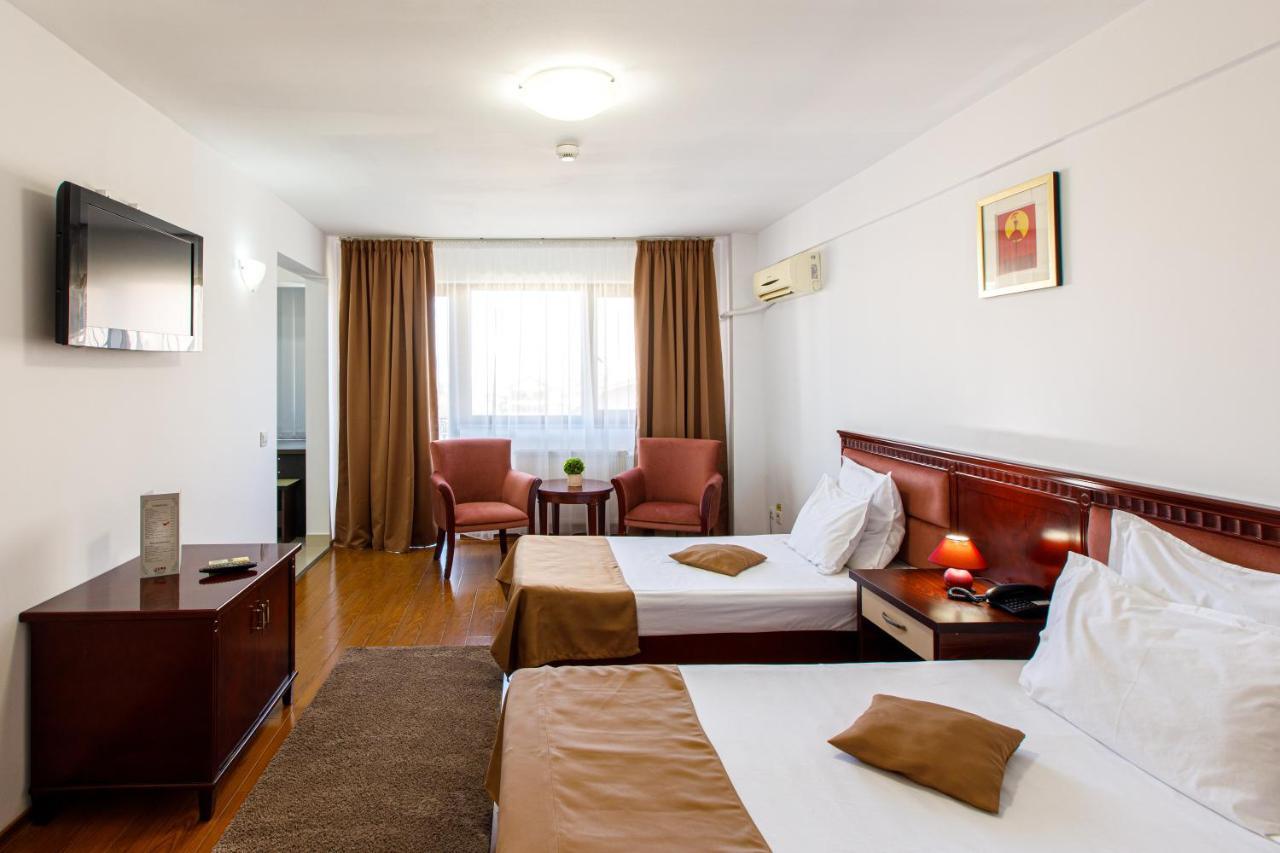 Lira Pacific Aparthotel Constanţa Extérieur photo