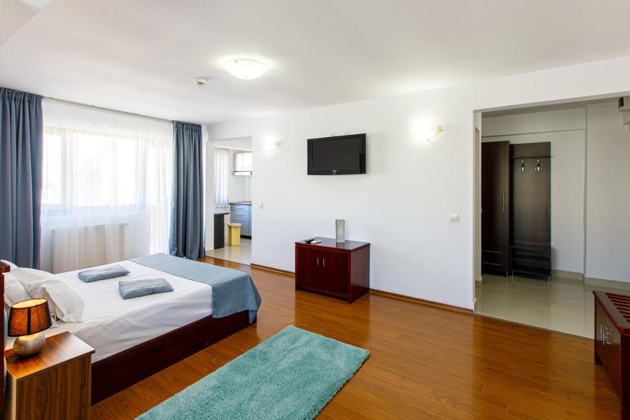 Lira Pacific Aparthotel Constanţa Extérieur photo