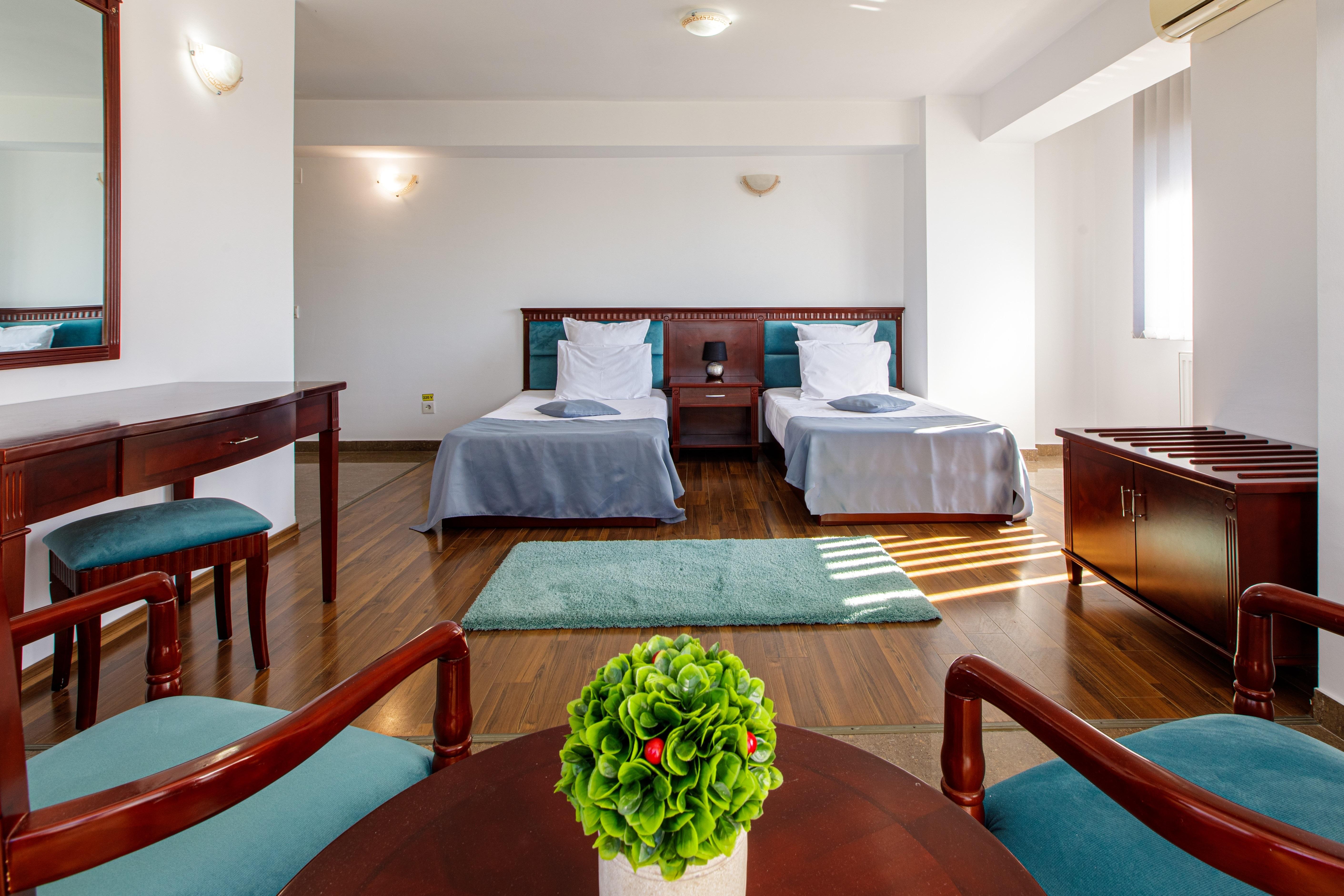 Lira Pacific Aparthotel Constanţa Extérieur photo